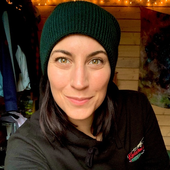 Meet your Posher, Rachel - Picture 1 of 2